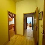 Hotelový A Jezdecký Areál Dvůr 4*
