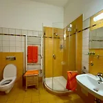 Hotelovy A Jezdecky Areal Dvur 4* Krutěnice