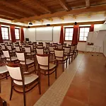 Hotelový A Jezdecký Areál Dvůr Hotel Krutenice