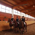 Hotelový A Jezdecký Areál Dvůr 4* Krutenice