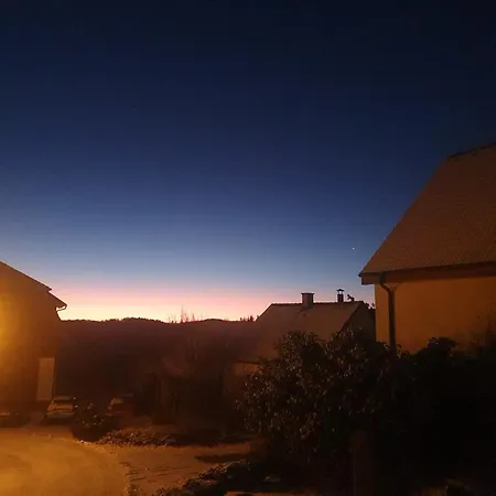 Hotelovy A Jezdecky Areal Dvur 4*
