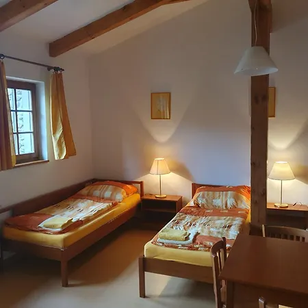 Hotel Hotelovy A Jezdecky Areal Dvur Krutenice