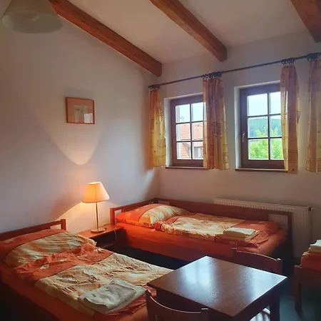 Hotelovy A Jezdecky Areal Dvur Hotel 4*