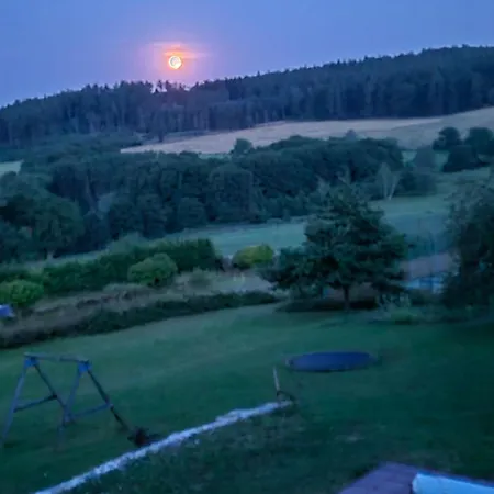 Hotelový A Jezdecký Areál Dvůr Krutenice