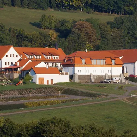 Hotel Hotelovy A Jezdecky Areal Dvur
