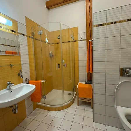 Hotelový A Jezdecký Areál Dvůr
