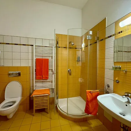 Hotelovy A Jezdecky Areal Dvur 4* Krutenice
