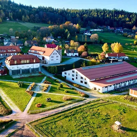 Hotel Hotelový A Jezdecký Areál Dvůr