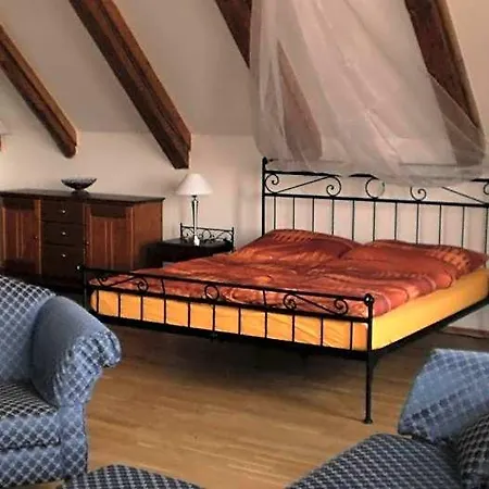 Hotel Hotelovy A Jezdecky Areal Dvur 4*
