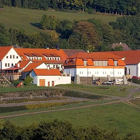 Hotel Hotelovy A Jezdecky Areal Dvur