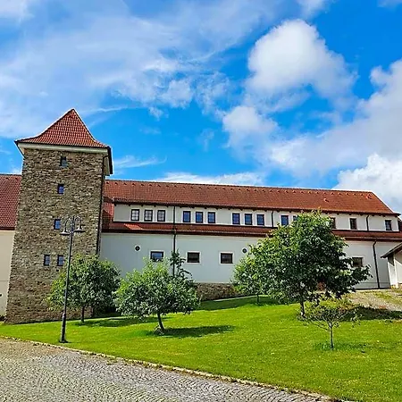 Hotel Hotelovy A Jezdecky Areal Dvur Krutenice