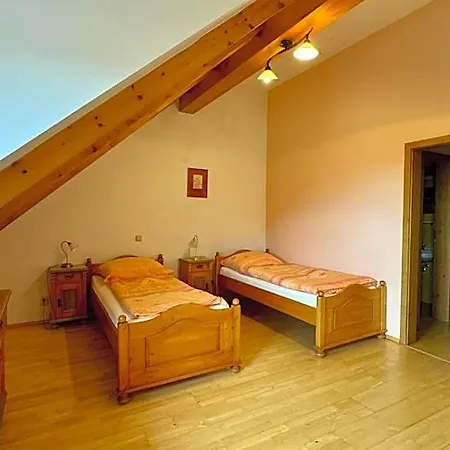Hotel Hotelovy A Jezdecky Areal Dvur