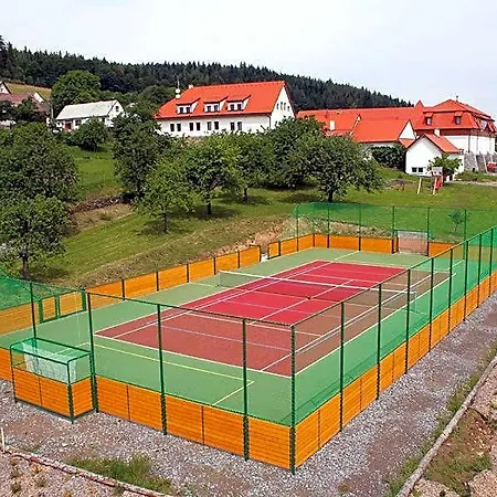 Hotelovy A Jezdecky Areal Dvur Hotel 4*