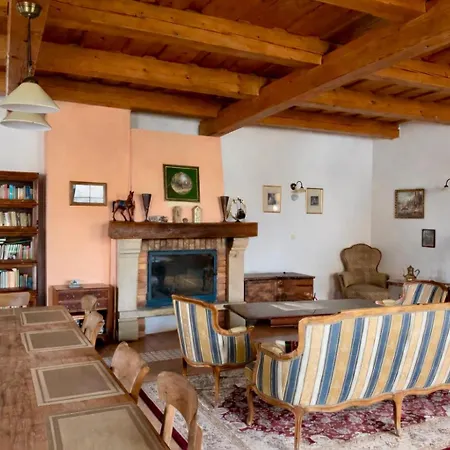 Hotelovy A Jezdecky Areal Dvur 4* Krutěnice