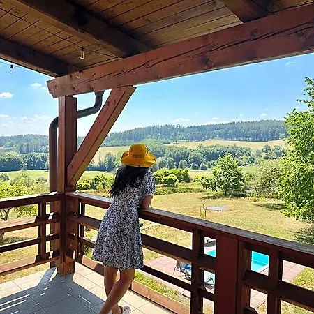 Hotel Hotelovy A Jezdecky Areal Dvur