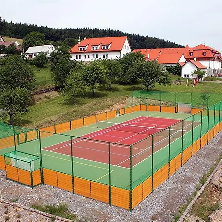 Hotel Hotelový A Jezdecký Areál Dvůr