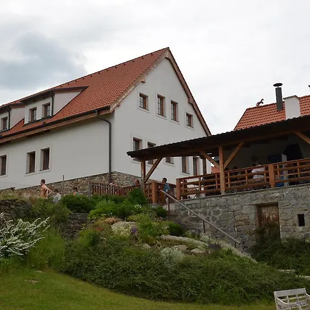 Hotelový A Jezdecký Areál Dvůr Hotel