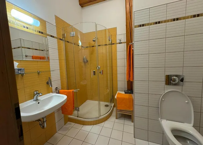 Hotelový A Jezdecký Areál Dvůr