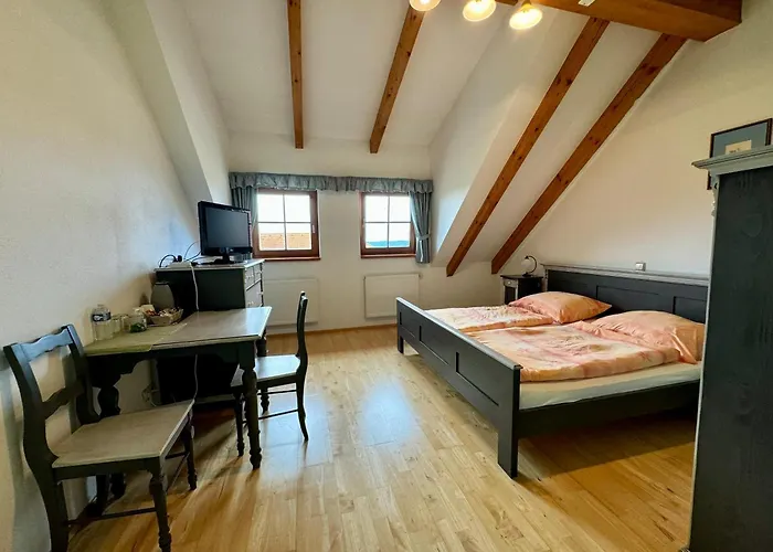 Hotel Hotelový A Jezdecký Areál Dvůr