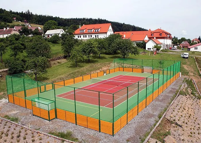 Hotel Hotelový A Jezdecký Areál Dvůr