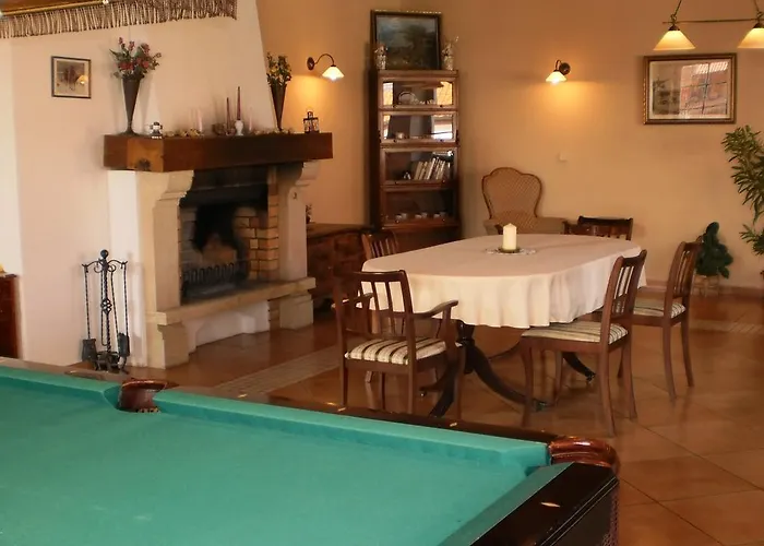 Hotel Hotelový A Jezdecký Areál Dvůr Krutenice