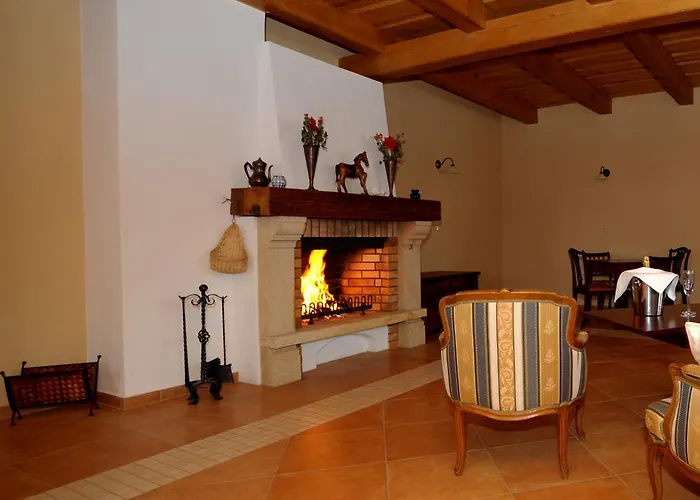 Hotelový A Jezdecký Areál Dvůr